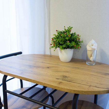 Cozy Studio In The City Center - Mykoly Khvylovoho Str 5-1 Charkov Buitenkant foto