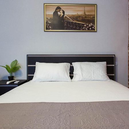 Cozy Studio In The City Center - Mykoly Khvylovoho Str 5-1 Charkov Buitenkant foto