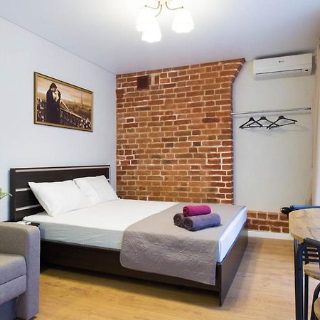 Cozy Studio In The City Center - Mykoly Khvylovoho Str 5-1 Charkov Buitenkant foto