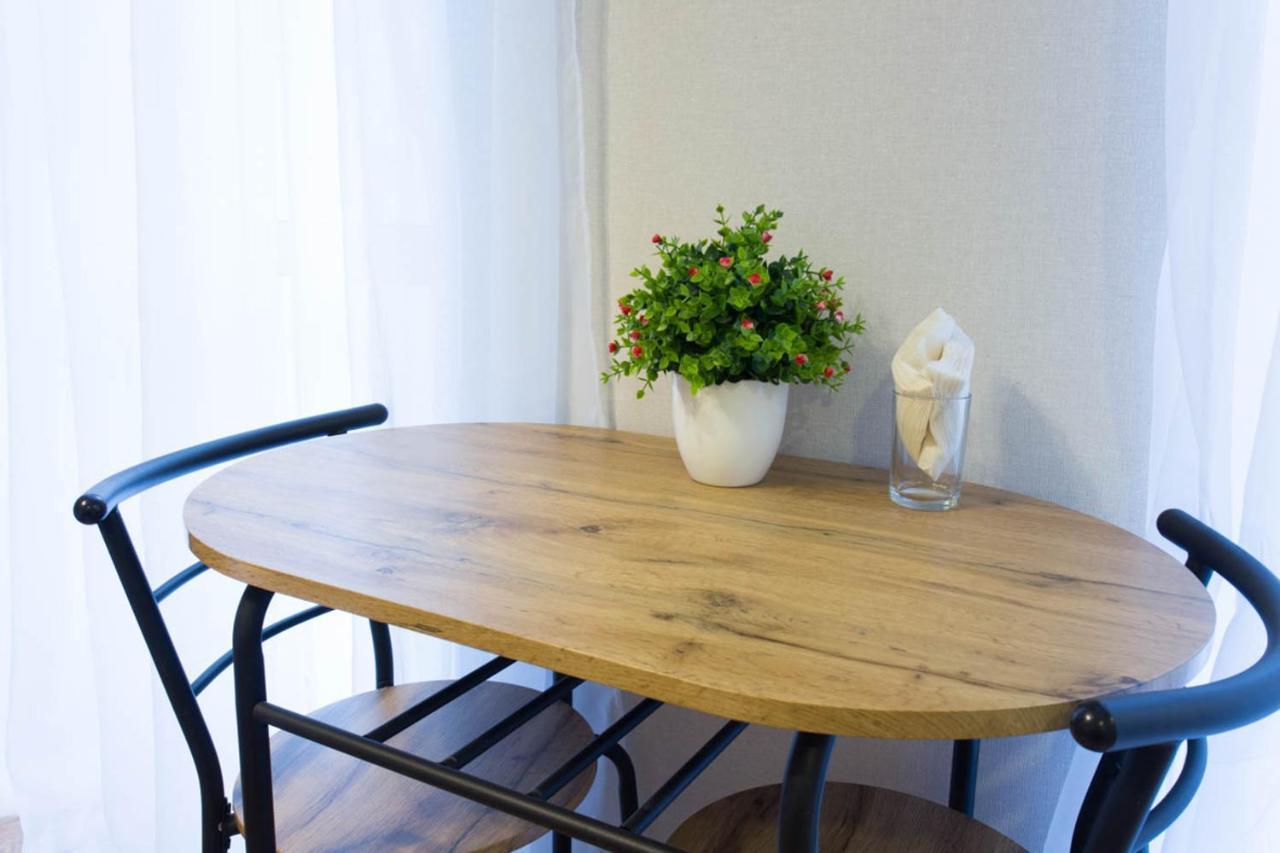 Cozy Studio In The City Center - Mykoly Khvylovoho Str 5-1 Charkov Buitenkant foto
